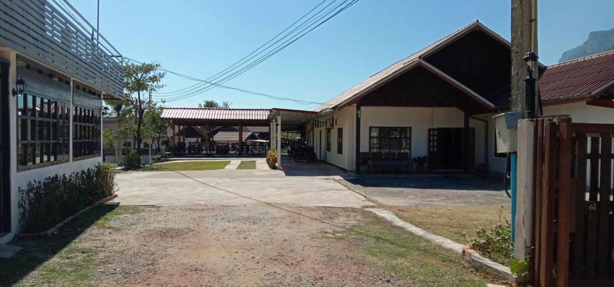Sanhak Guesthouse 1 Ban Nahin-Nai Exterior photo