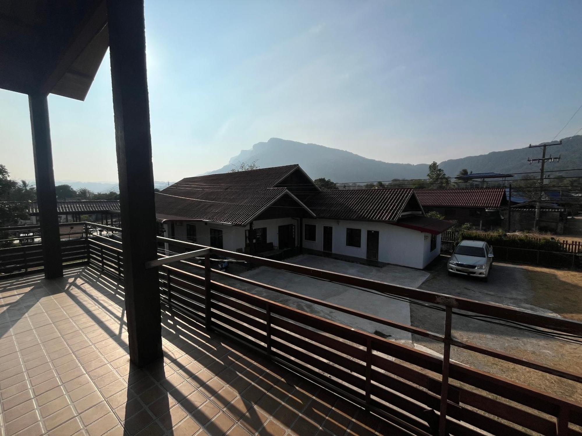 Sanhak Guesthouse 1 Ban Nahin-Nai Exterior photo