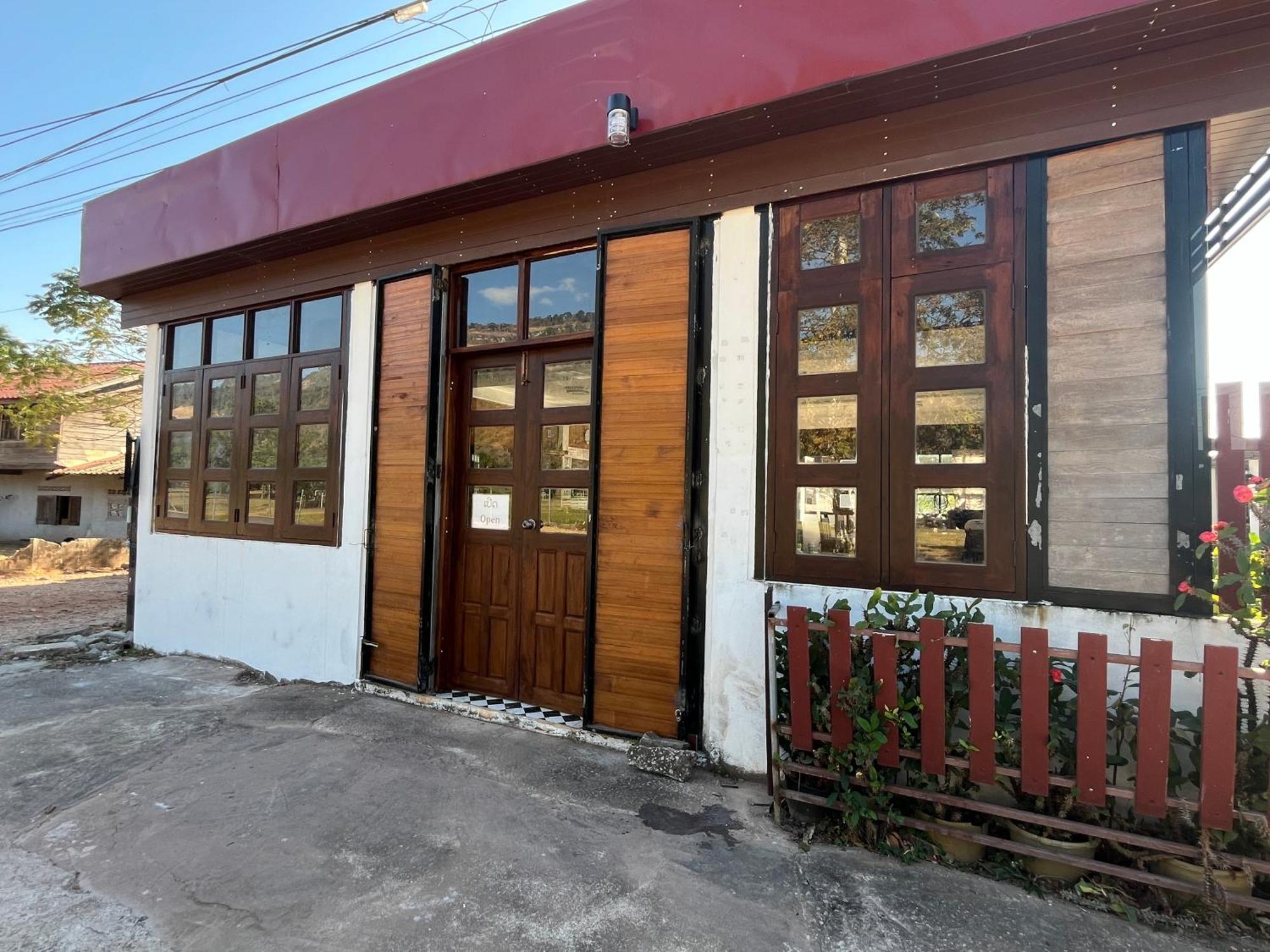 Sanhak Guesthouse 1 Ban Nahin-Nai Exterior photo