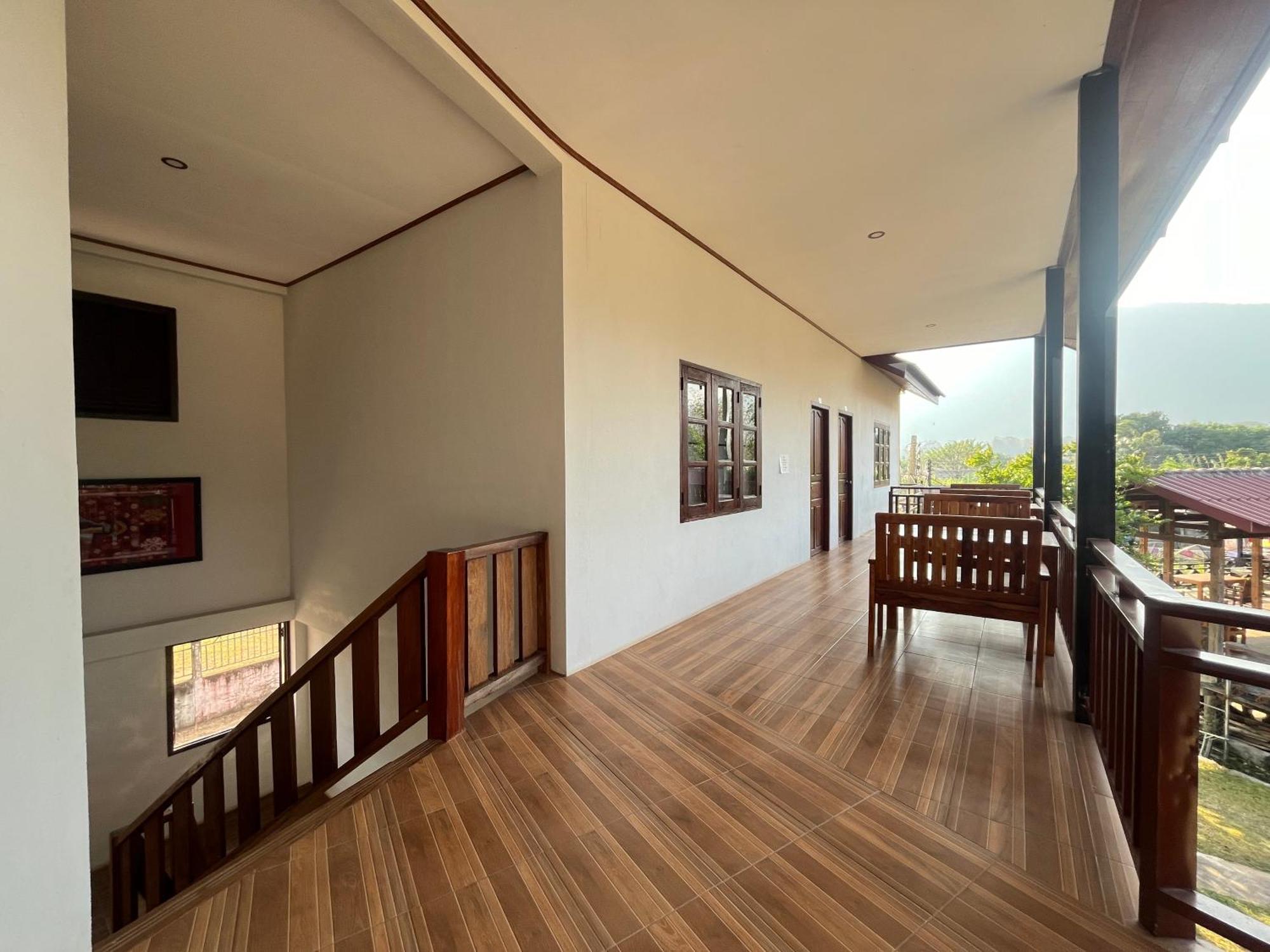 Sanhak Guesthouse 1 Ban Nahin-Nai Exterior photo