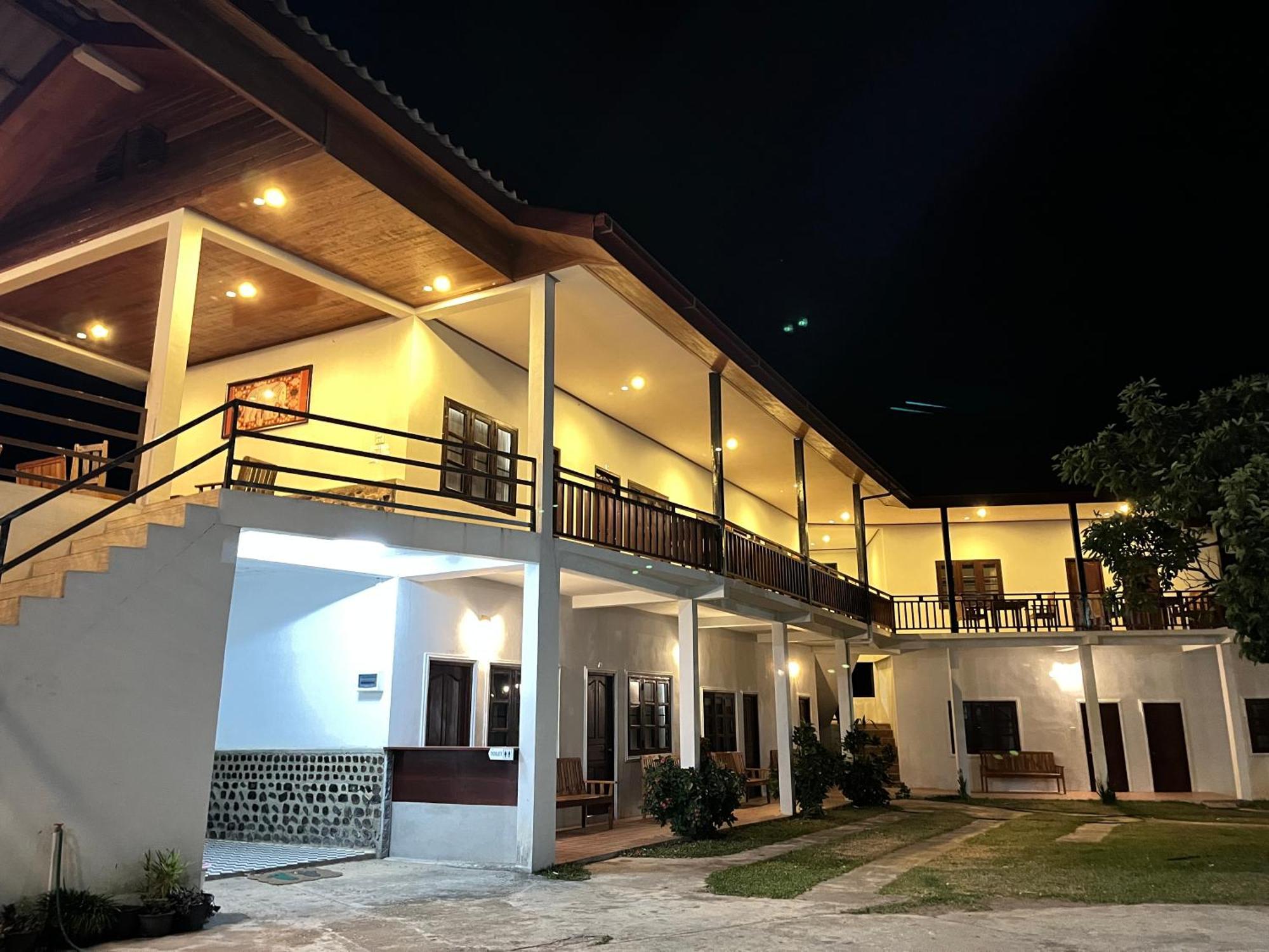 Sanhak Guesthouse 1 Ban Nahin-Nai Exterior photo